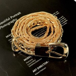 Ceinture de chaîne dorée en métal à la mode pour femmes