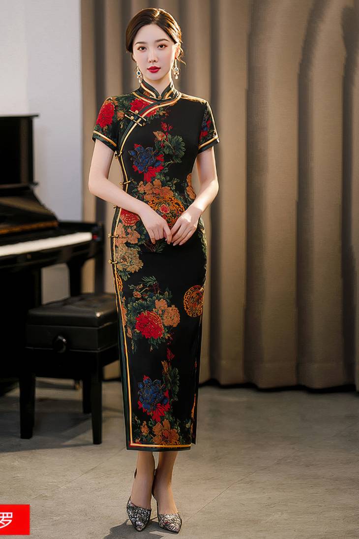 Cheongsam Longue Traditionnelle À Motifs Floraux – Qiuyue – Image 4