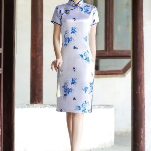 Cheongsam Mi-Longue Motifs Floraux Bleus – Lanfen