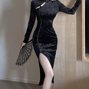Cheongsam Moulante En Velours Noir Fendue – Jingyi