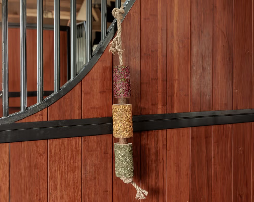 Jouet en bois relaxant pour chevaux – Kentucky – Anti Stress – Image 3