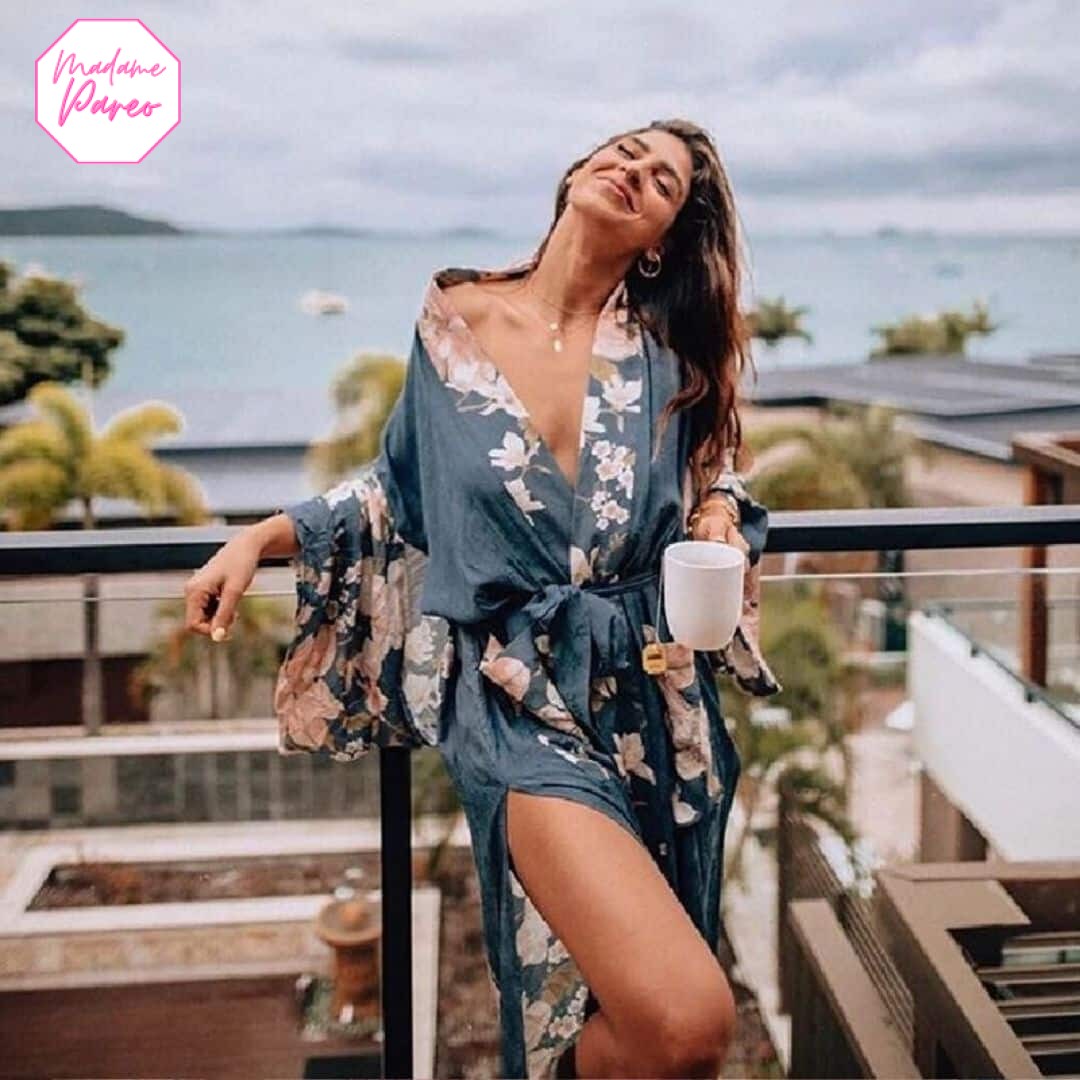Kimono de Plage Manches Larges Effet Floral – Image 3