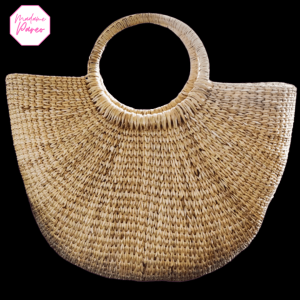 Petit panier rigide en paille