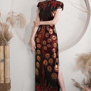 Qipao En Velours Motifs Paon – Yuxi