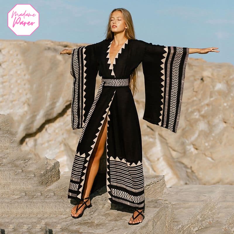 Robe Kimono Portefeuille Noir à Motifs Géométriques – Image 2