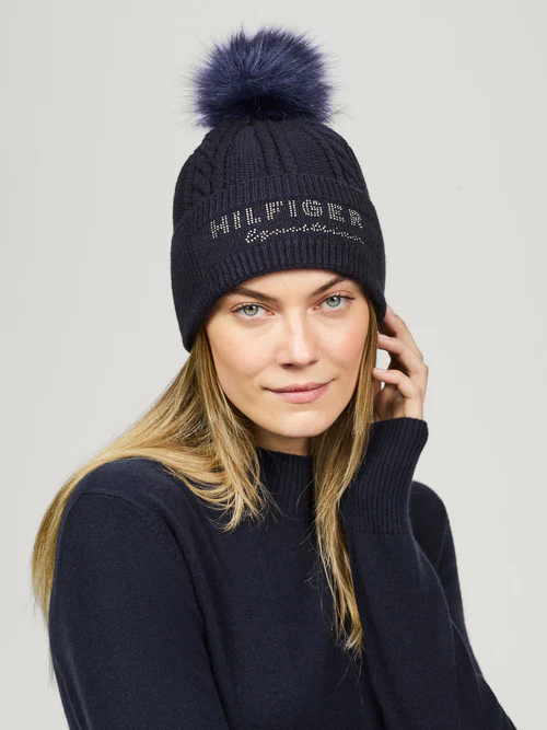 Bonnet à pompon Perry Marine Tommy Hilfiger Equestrian – Élégance et chaleur en hiver – Image 2