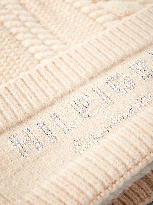 Bonnet à pompon Perry Taupe Tommy Hilfiger Equestrian – Élégance et chaleur en hiver – Image 5